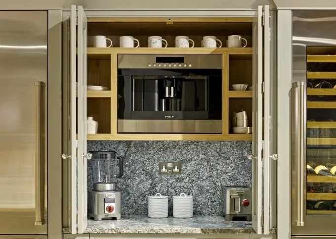 Intergrated coffee machine cupboard